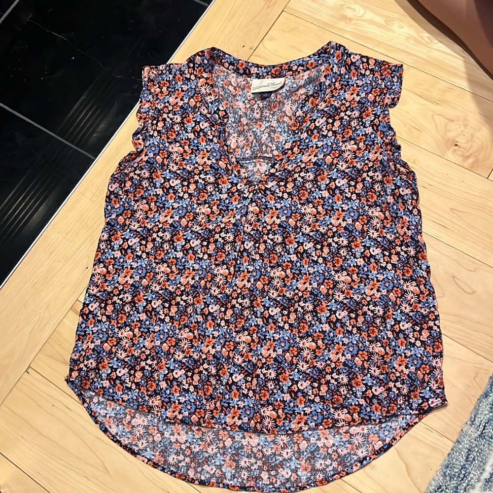 Universal Threads Floral Top Size S